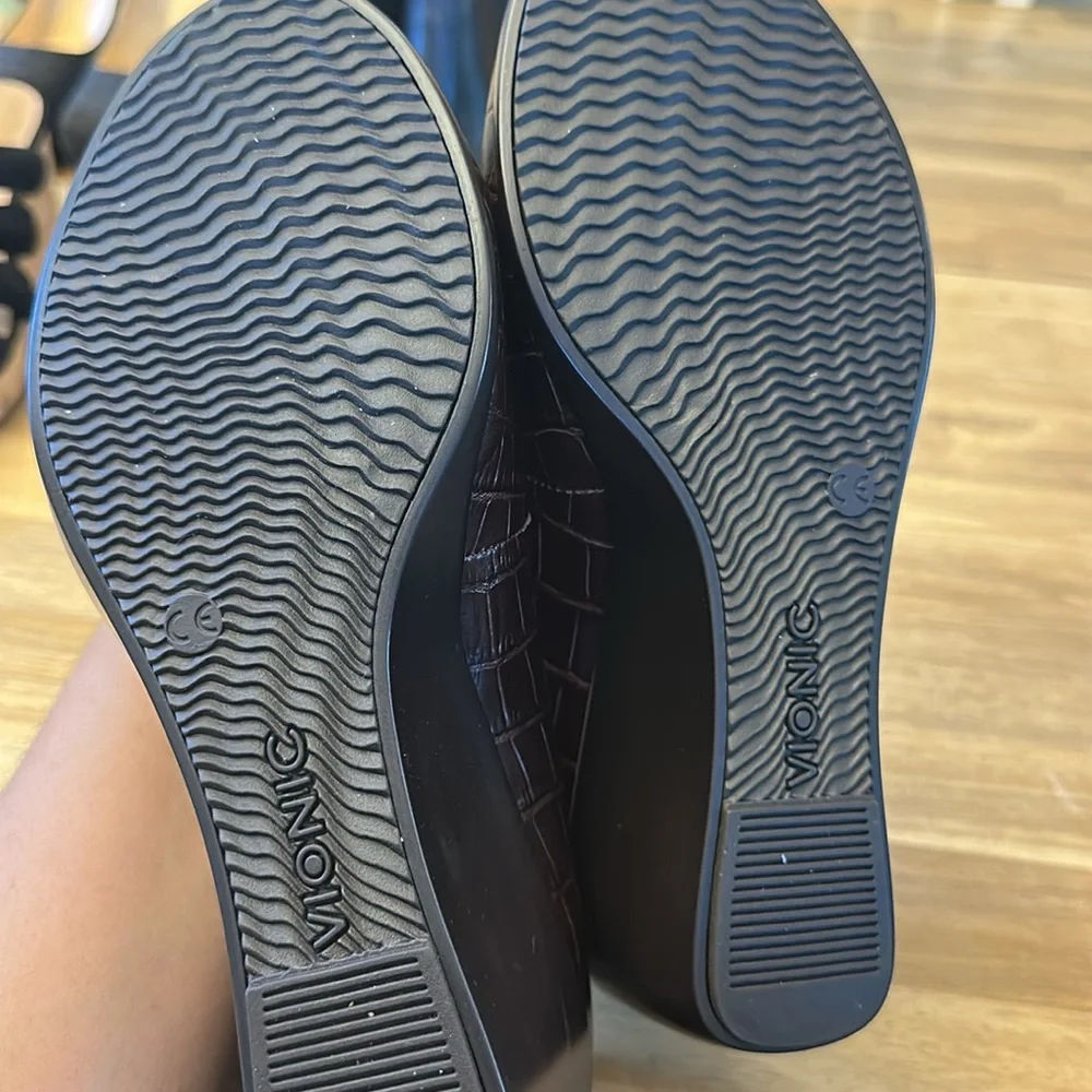 VIONIC Lena wedge